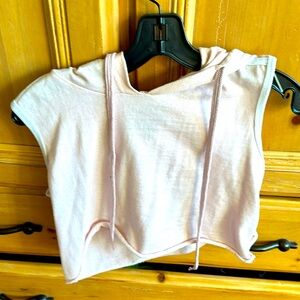 Crop top athletic shirt. Size S.